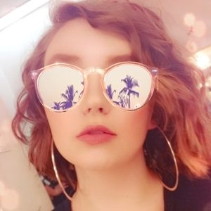 Meet your Posher, Zoë